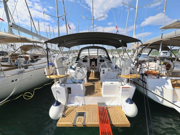 Huur Zeilboot met of zonder schipper Elan in Biograd na Moru
