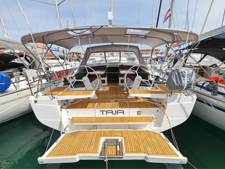 Bootverhuur Hanse Hanse 410 in Biograd na Moru via SamBoat