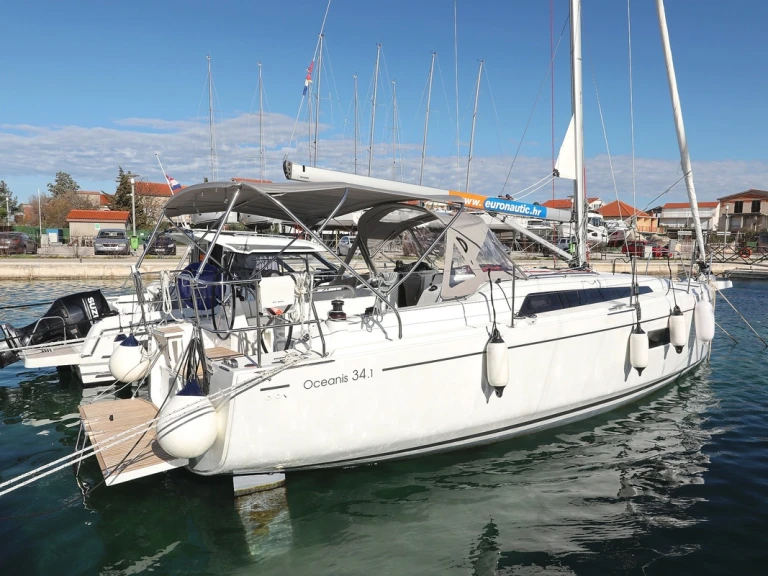 Bénéteau Oceanis 34.1 te huur van particulier of professional in Biograd na Moru
