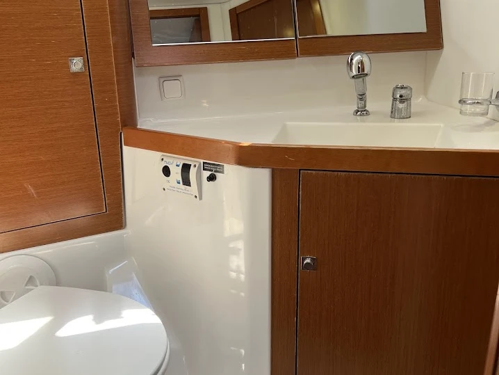 Bootverhuur Bénéteau Oceanis 45 /4cab in Gouviá via SamBoat