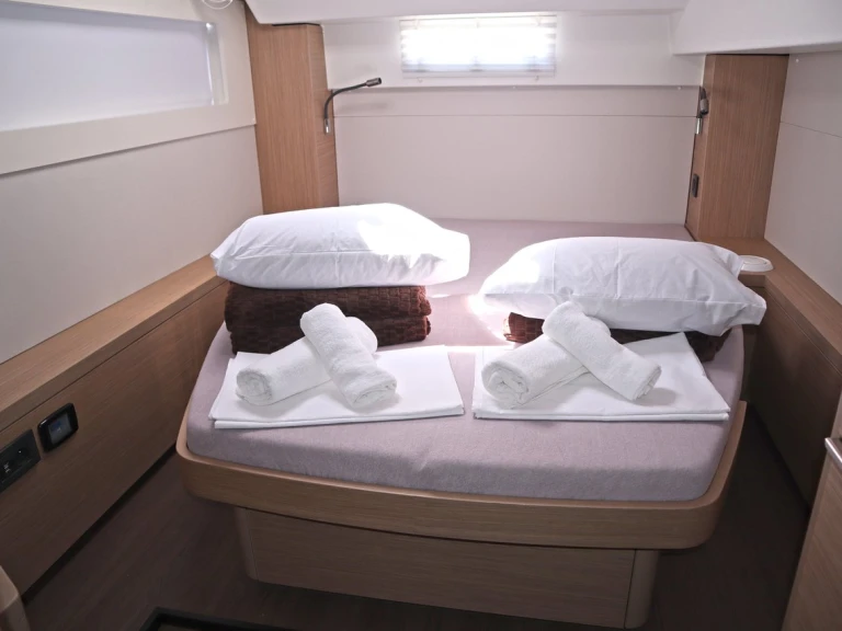 Bootverhuur Álimos goedkoop Lagoon 46/6 cab