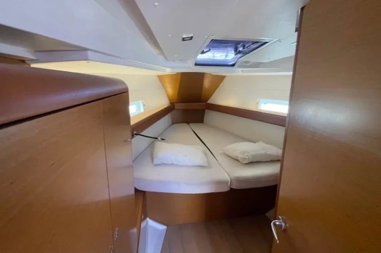 Bootverhuur Jeanneau Sun Odyssey 419 /3cab in Paros (Eiland) via SamBoat