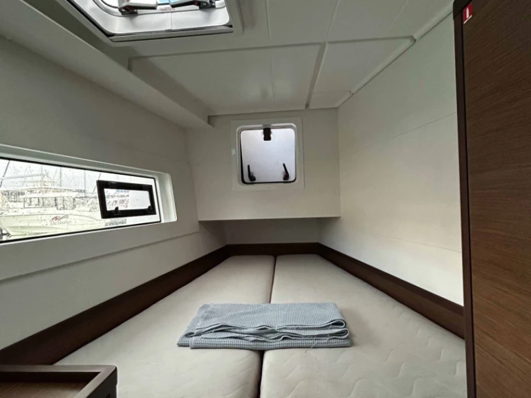 Verhuur Catamaran Lagoon met vaarbewijs