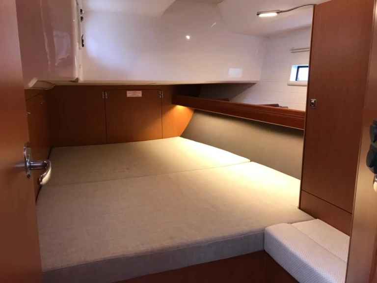 Bootverhuur Bavaria Bavaria Cruiser 46 /4cab in Gouviá via SamBoat