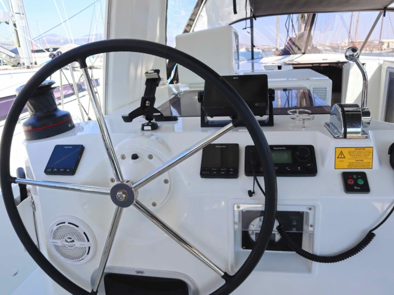 Zeilboot te huur in Néa Péramos voor de beste prijs