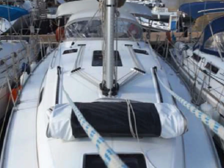 Bootverhuur Kalkara goedkoop Bavaria Cruiser 36 /3cab