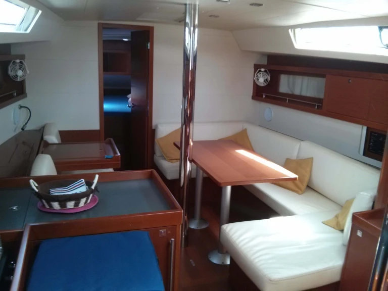 Verhuur Zeilboot Bénéteau met vaarbewijs