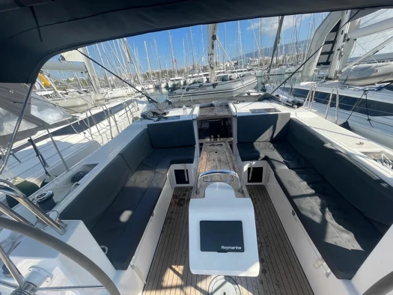 Zeilboot te huur in Álimos voor de beste prijs