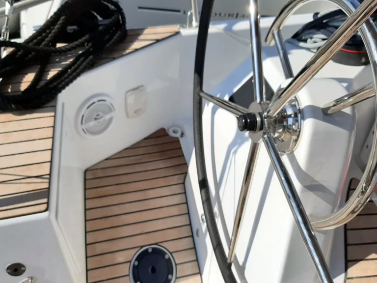 Verhuur Zeilboot Jeanneau met vaarbewijs