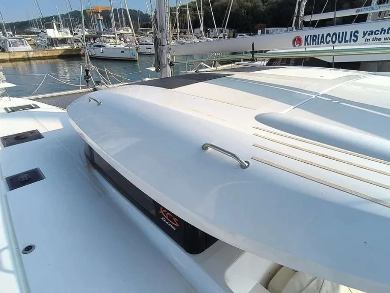 Verhuur Catamaran in Pula - Excess Excess 11 (Cat)/6 cab