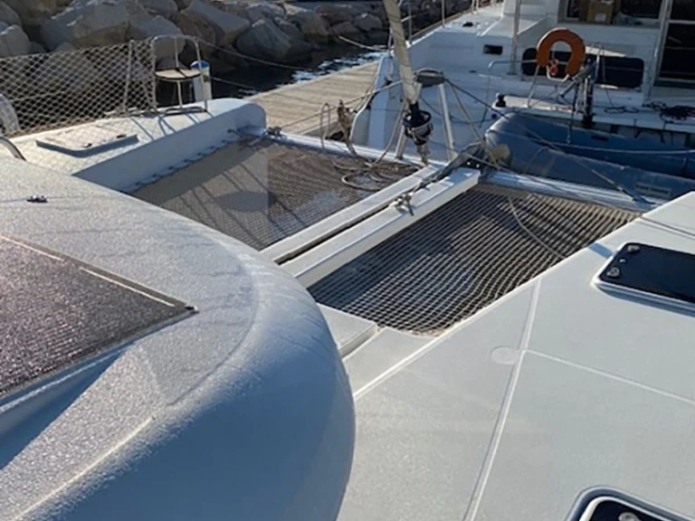 Bootverhuur Lagoon Lagoon 40/4 cab, 2WC in Bormes-les-Mimosas via SamBoat
