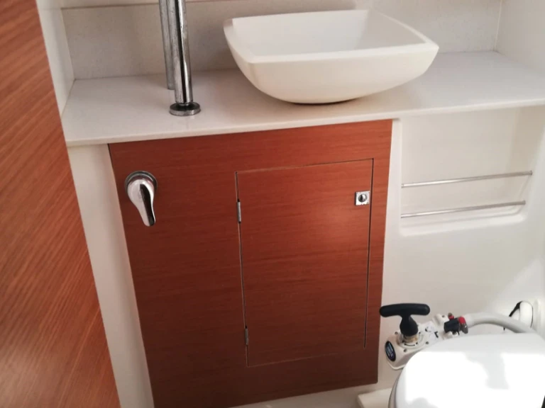 Dufour Dufour 520 Grand Large /5cab te huur van particulier of professional in Kalkara