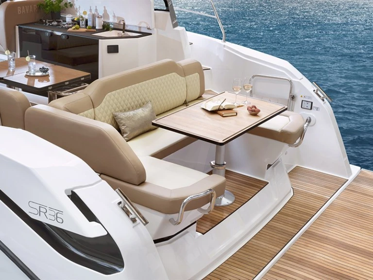 Bootverhuur Punat goedkoop Bavaria SR36 Hard Top