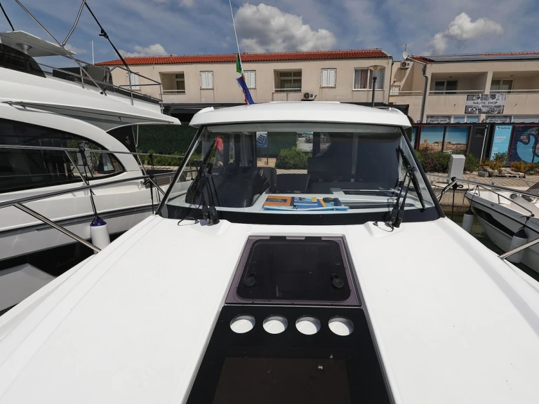 Verhuur Motorboot in Biograd na Moru - Bénéteau Antares 9 OB