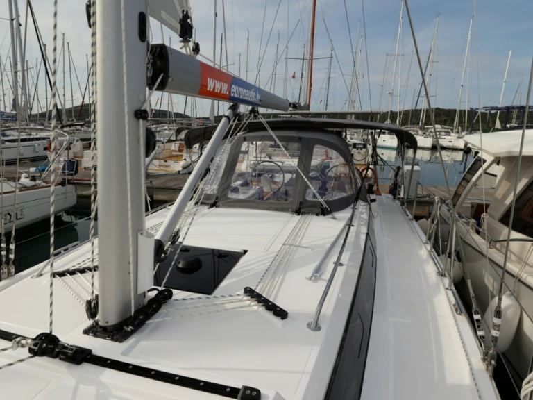 Verhuur Zeilboot in Biograd na Moru - Bavaria Bavaria C38