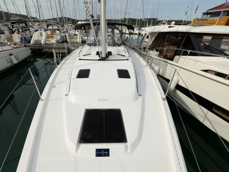 Bootverhuur Bavaria Bavaria C38 in Biograd na Moru via SamBoat