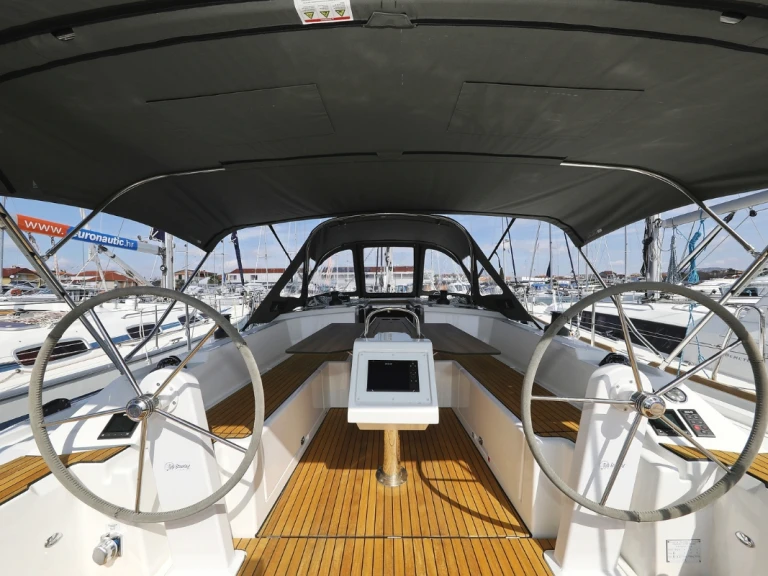 Zeilboot te huur in Biograd na Moru voor de beste prijs