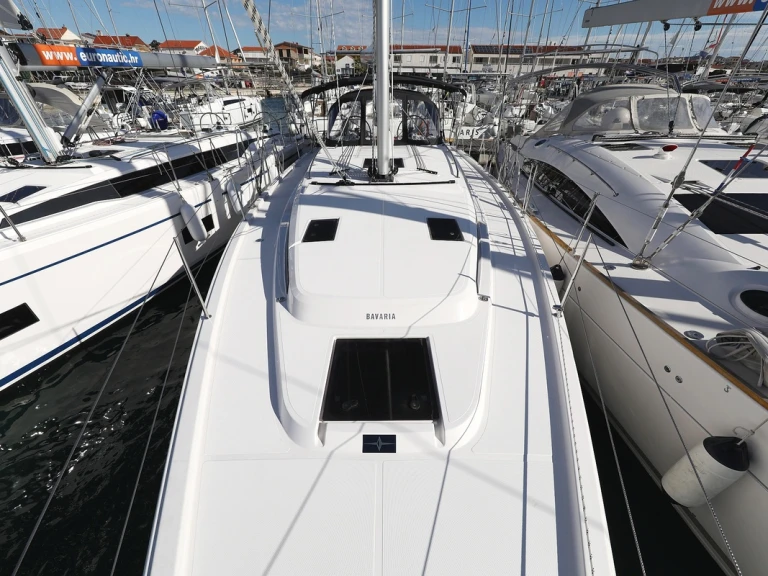 Jachthuur in Biograd na Moru - Bavaria Bavaria C42 via SamBoat