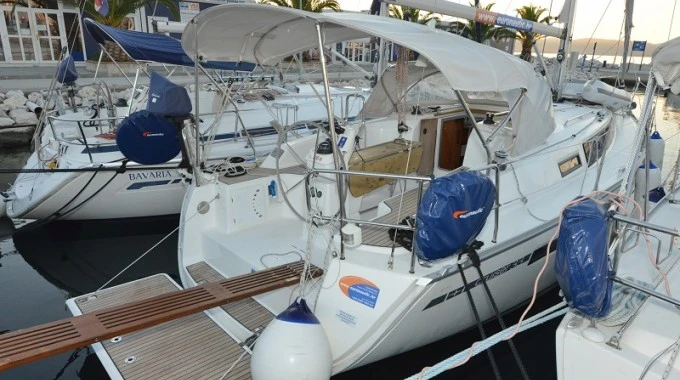Bootverhuur Biograd na Moru goedkoop Cruiser 33