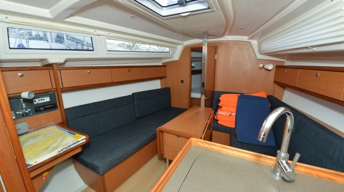 Verhuur Zeilboot in Biograd na Moru - Bavaria Cruiser 33
