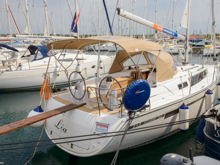 Jachthuur in Biograd na Moru - Bavaria Cruiser 34 via SamBoat