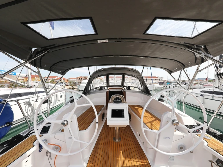 Bootverhuur Bavaria Cruiser 37 in Biograd na Moru via SamBoat