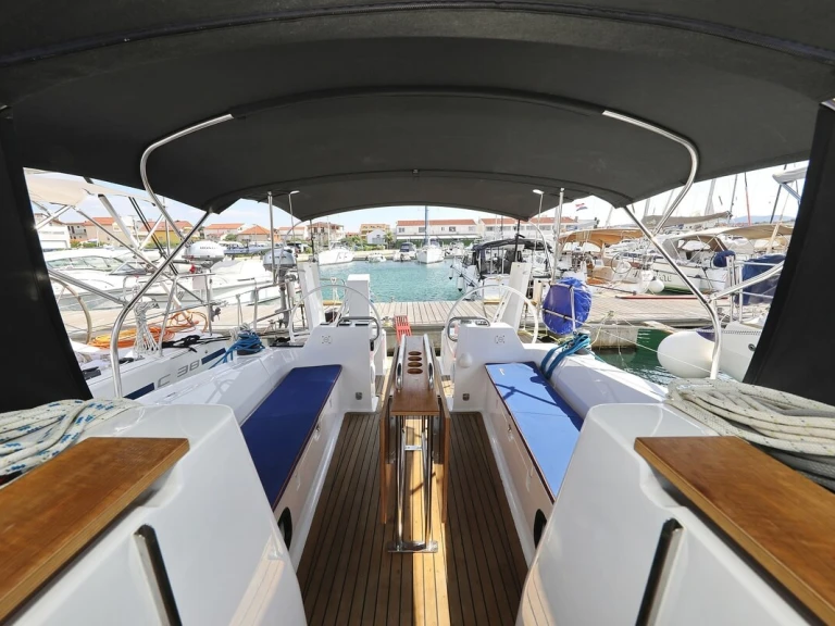 Zeilboot te huur in Biograd na Moru voor de beste prijs