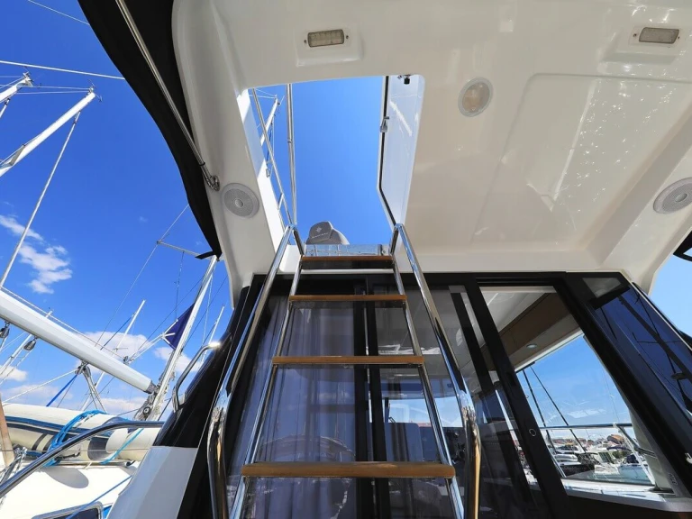 Jeanneau Merry Fisher 1095 Fly te huur van particulier of professional in Biograd na Moru