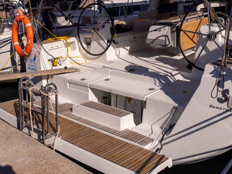 Verhuur Zeilboot Bénéteau met vaarbewijs