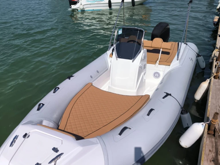 Verhuur RIB Gemboat met vaarbewijs