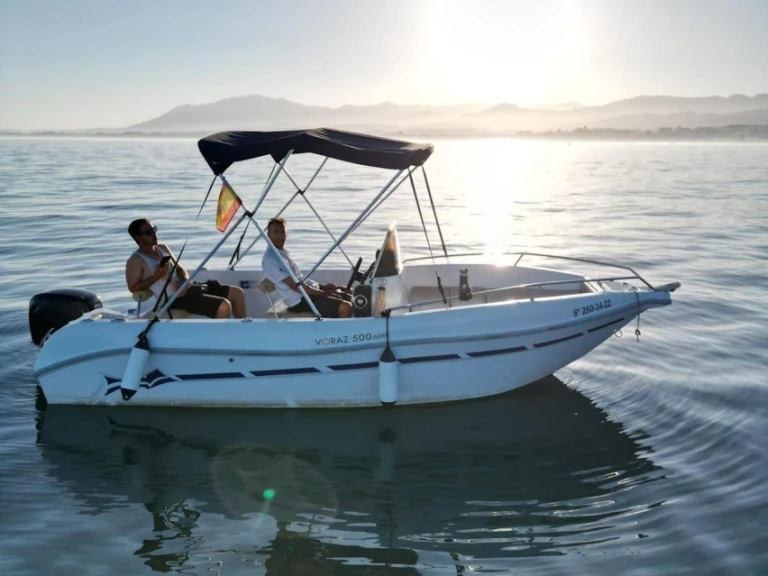 Huur Motorboot met of zonder schipper voraz in Puerto Banús