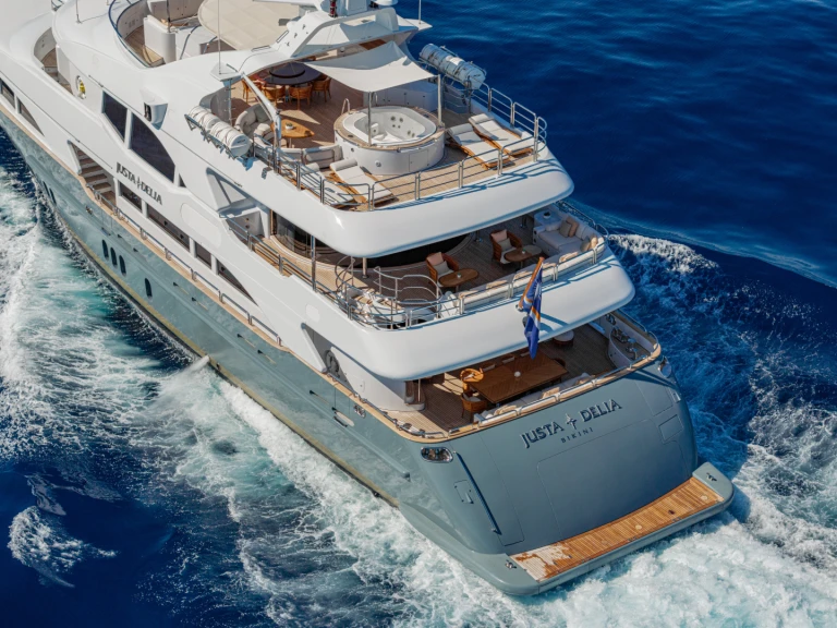 Benetti Vision 145  te huur van particulier of professional in Athene