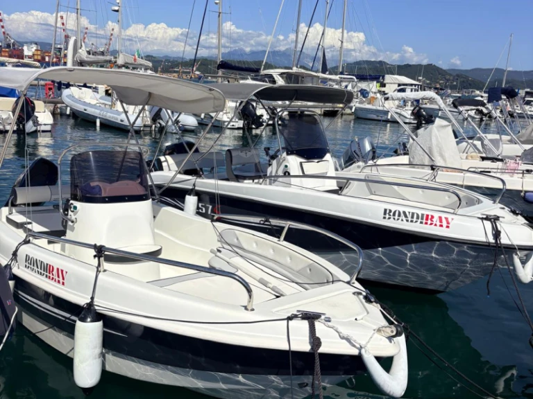 Motorboot te huur in La Spezia voor de beste prijs