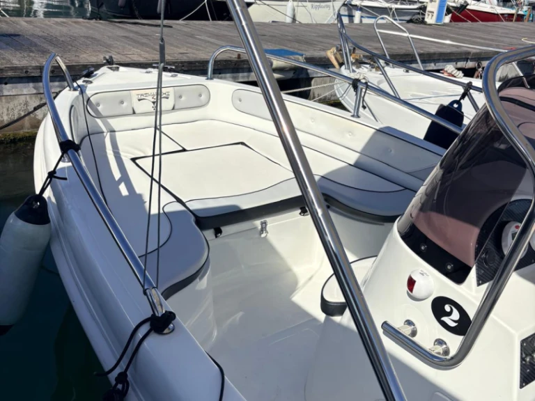 Bootverhuur La Spezia goedkoop Trimarchi 53 S Enica
