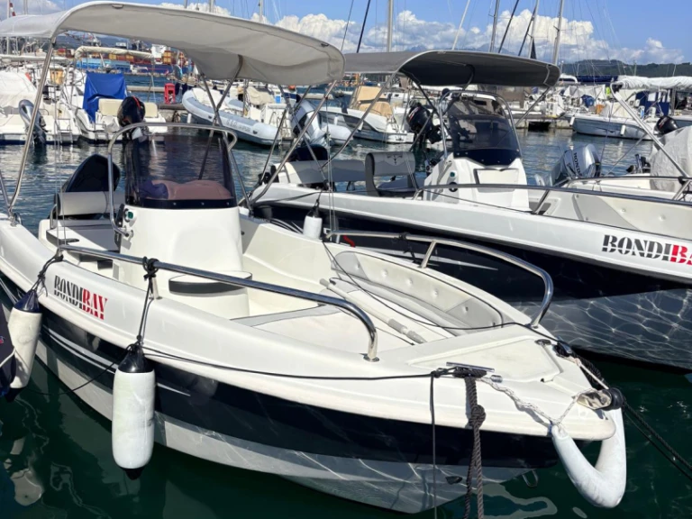 Verhuur Motorboot Trimarchi met vaarbewijs