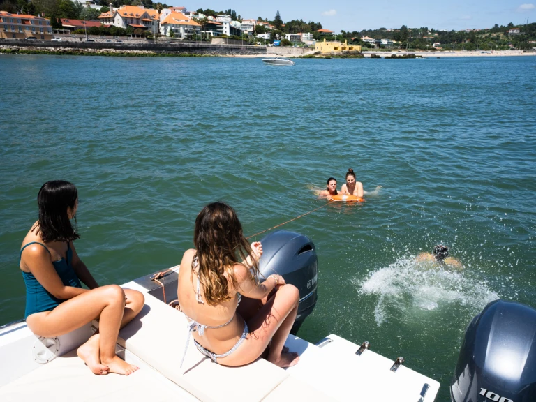 Bootverhuur Lissabon goedkoop YAMAHA 200 hp
