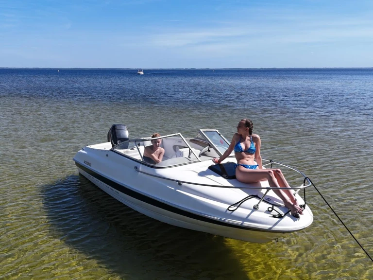 Jachthuur in Biscarrosse - Bayliner Bayliner 1802 Capri Cuddy via SamBoat