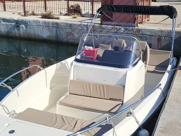 Huur Motorboot met of zonder schipper Quicksilver in Marseille