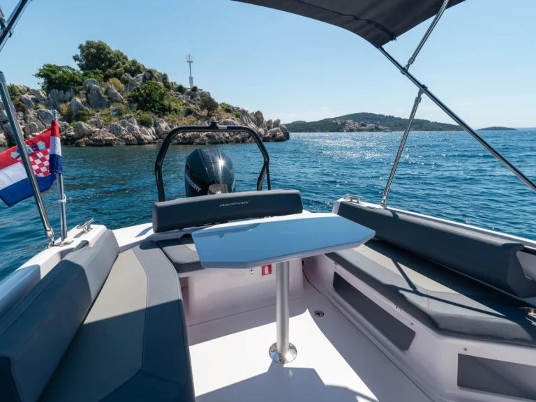 Verhuur Motorboot in Trogir - Axopar 22 Spyder