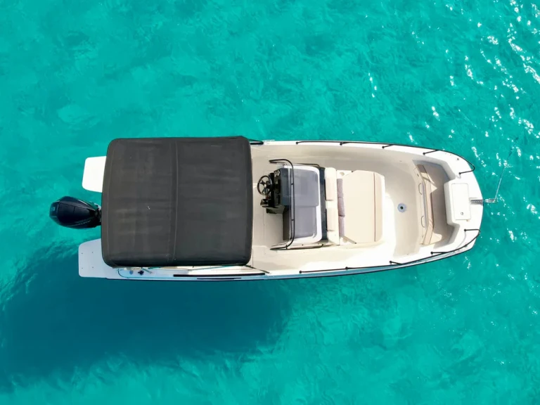 Quicksilver Activ 805 Open te huur van particulier of professional in Marina de Dénia
