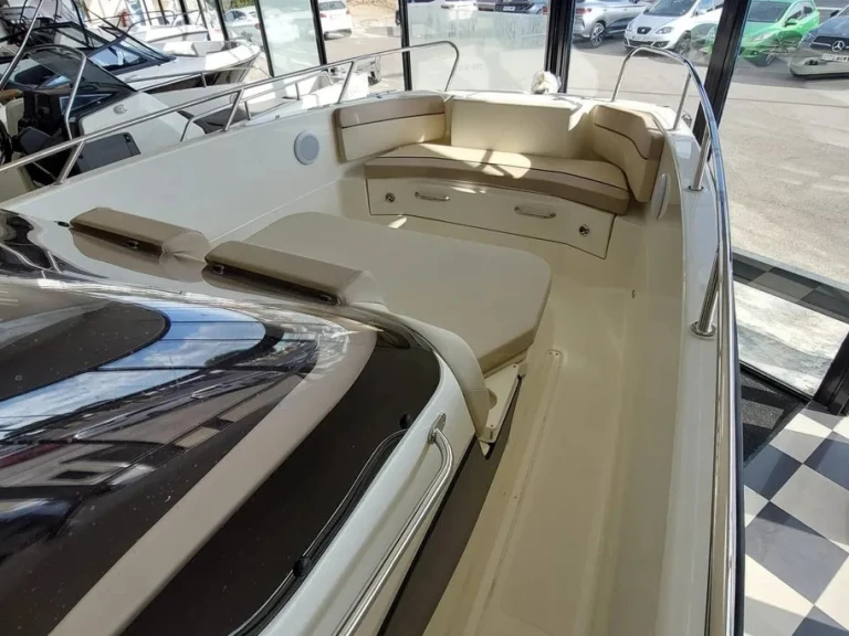 Bootverhuur Marina de Dénia goedkoop Activ 805 Open