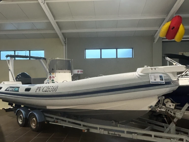 Huur een Capelli Tempest 750 in Biscarrosse