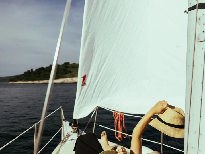 Huur een Jeanneau Jod 35 in Hvar