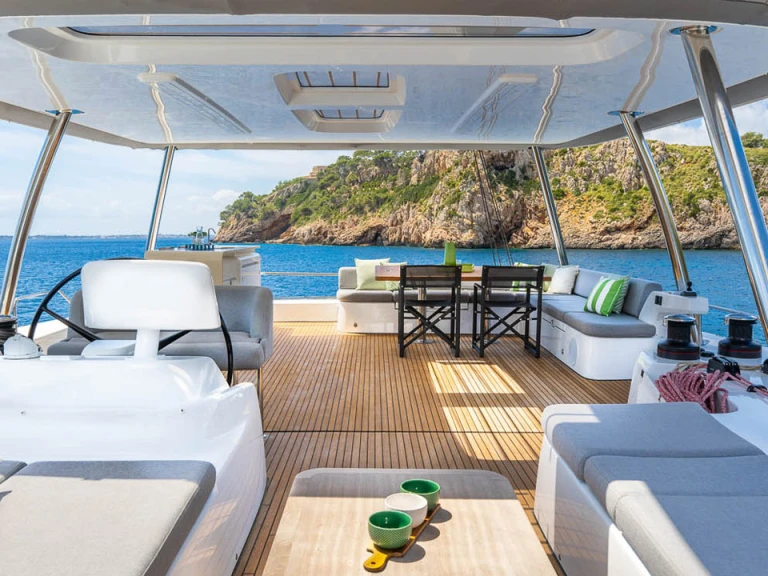 Catamaran te huur in Nisida voor de beste prijs