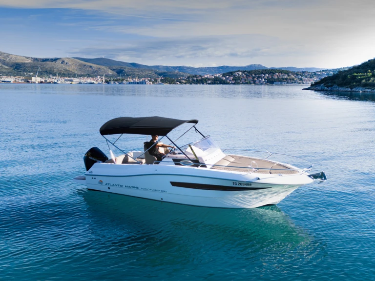 Bootverhuur Atlantic 690 sun cruiser in Marina Okrug Gornji via SamBoat