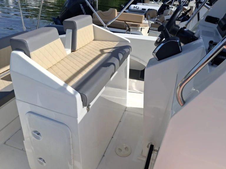Huur een Nireus CL 620 in Sanguinet