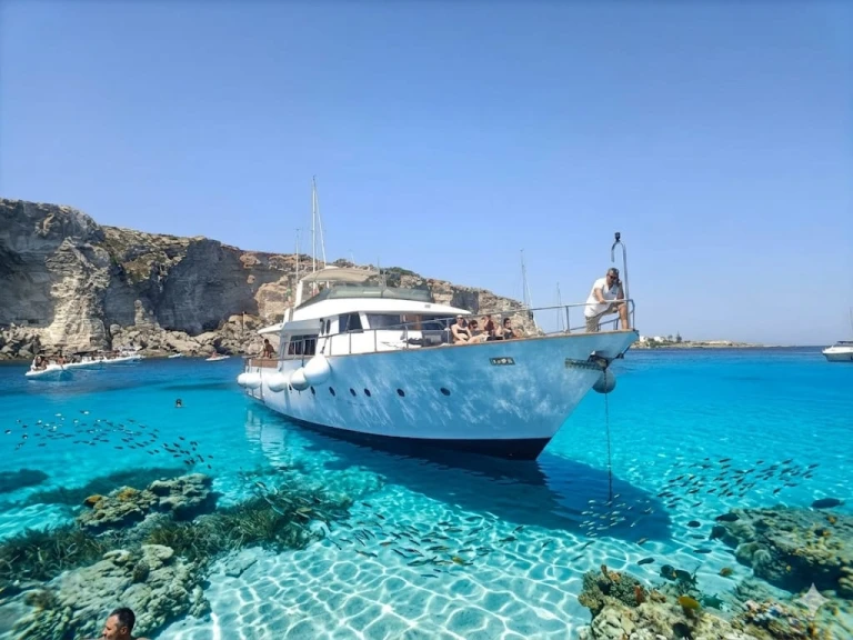 Huur een DeCesari Shalimar IV in Trapani