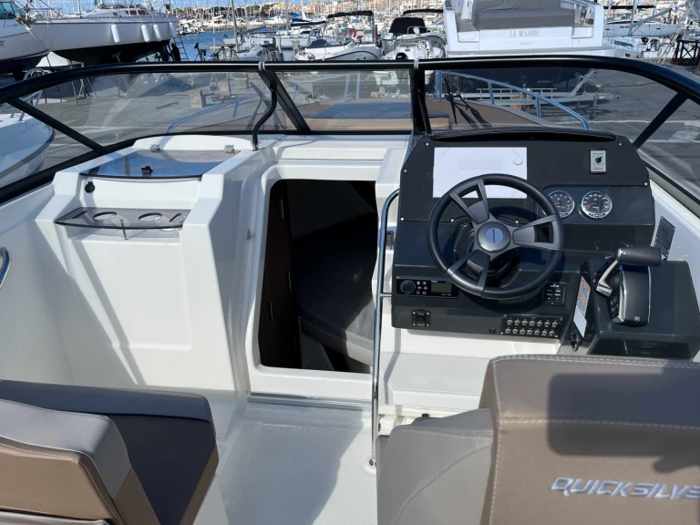 Bootverhuur Quicksilver Activ 805 Cruiser in La Rochelle via SamBoat