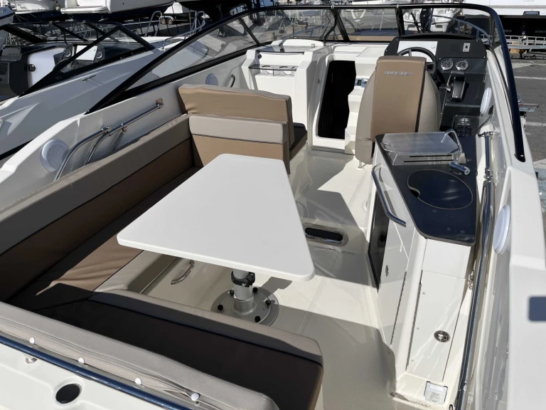 Verhuur Motorboot Quicksilver met vaarbewijs