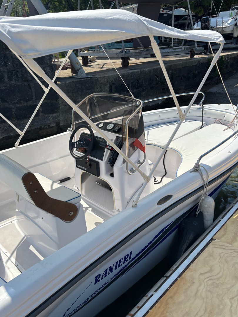Huur Motorboot met of zonder schipper Ranieri in Ghiffa